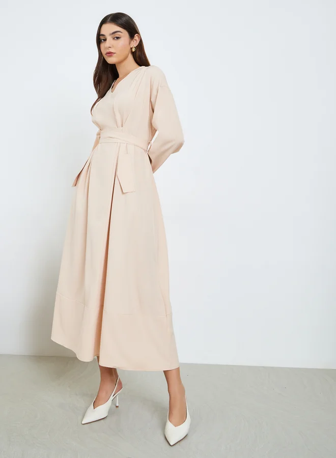 ستايلي فستان ماكسي نسائي بحزام خصر بيج بتصميم -